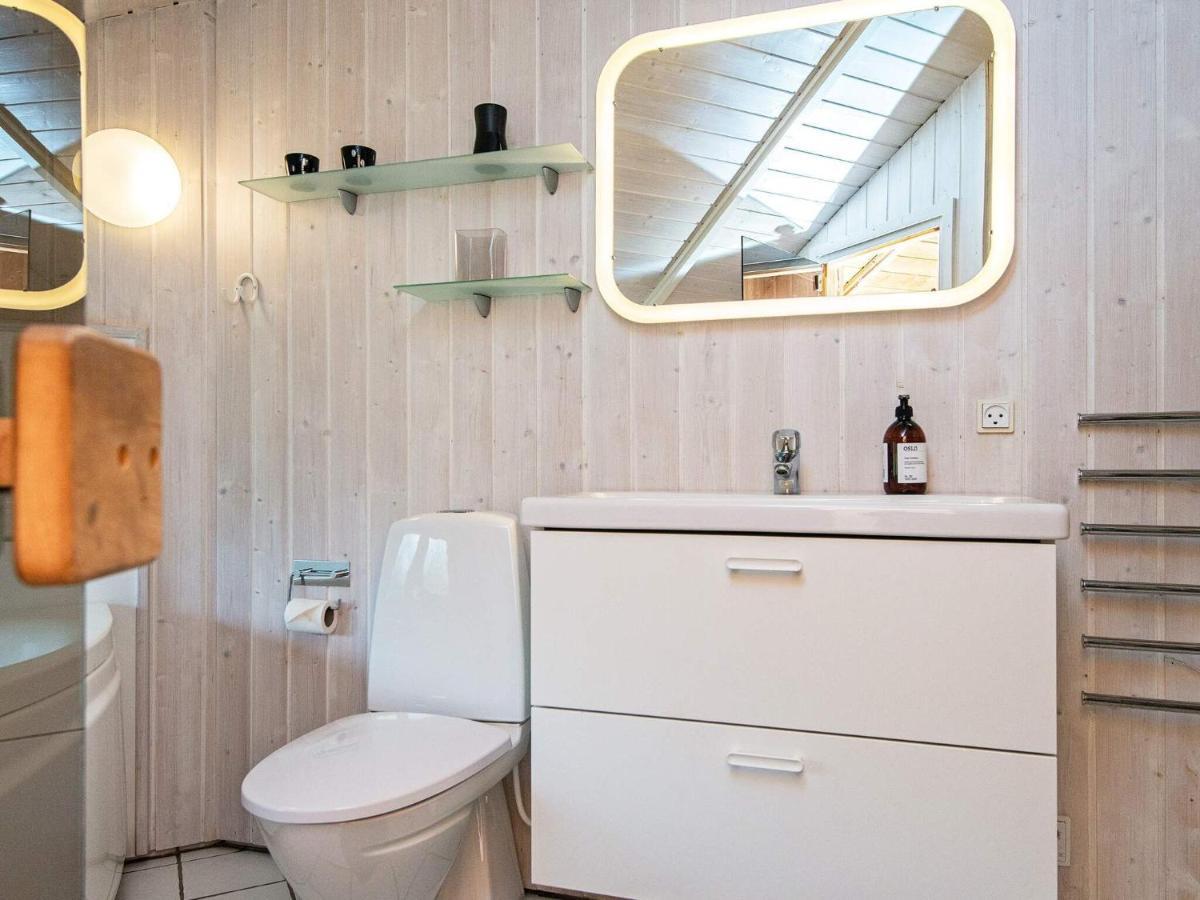 5 Person Holiday Home In B Rkop Egeskov  Exteriör bild