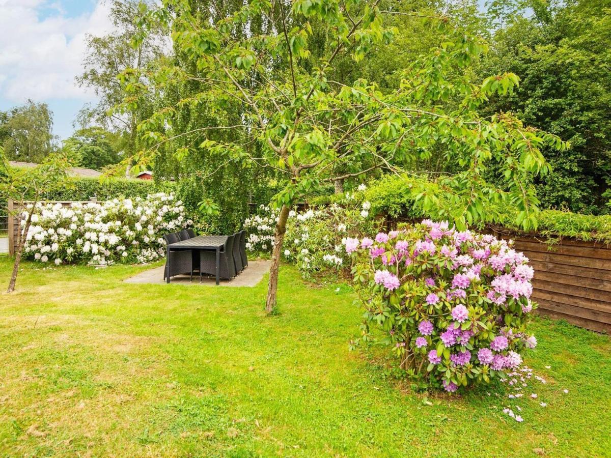 5 Person Holiday Home In B Rkop Egeskov  Exteriör bild