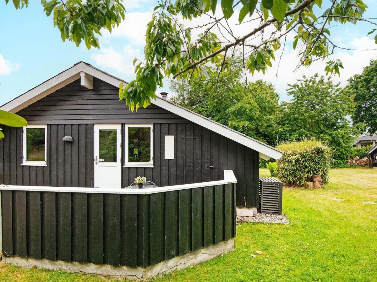 5 Person Holiday Home In B Rkop Egeskov  Exteriör bild