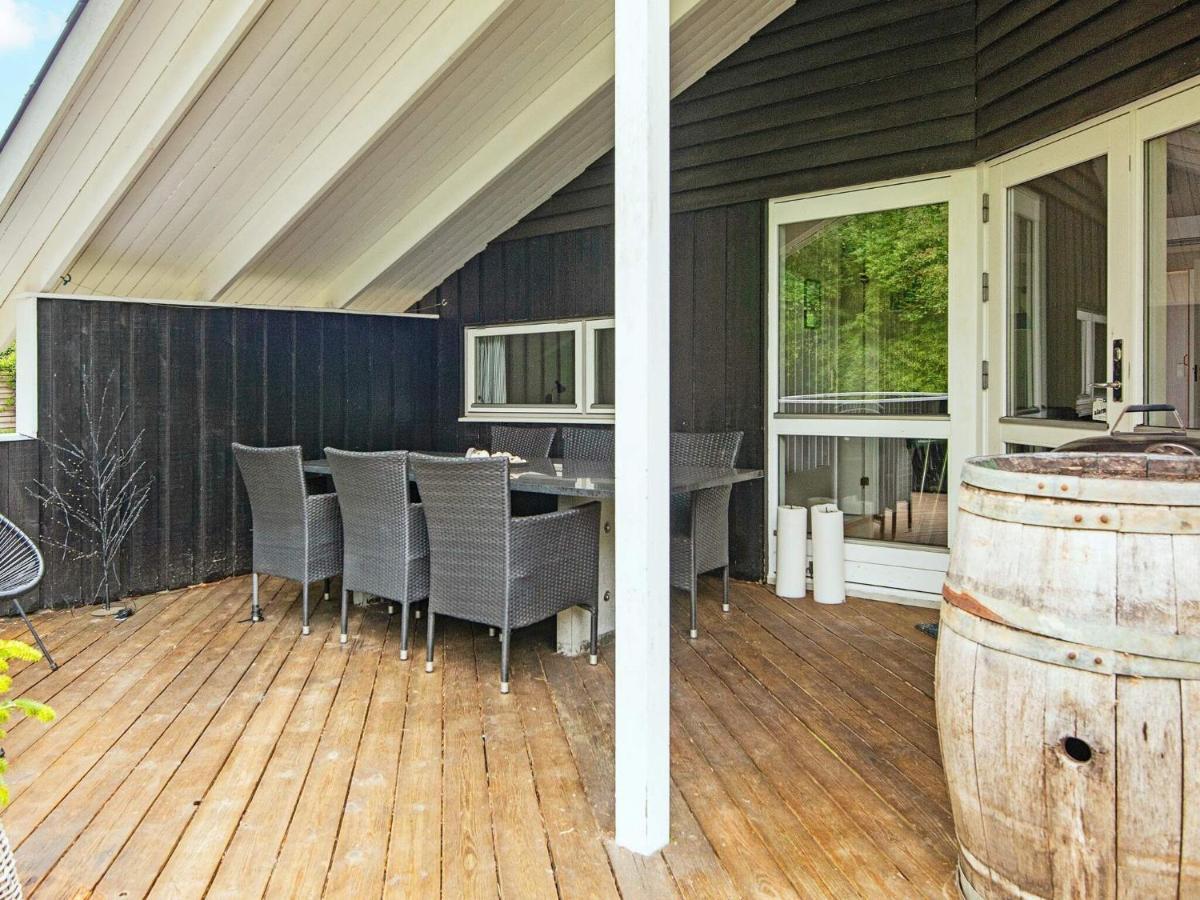 5 Person Holiday Home In B Rkop Egeskov  Exteriör bild
