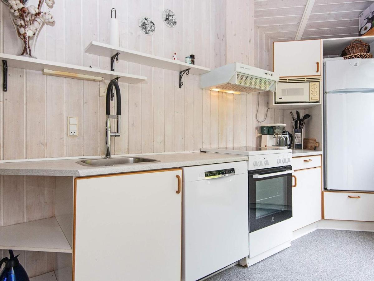 5 Person Holiday Home In B Rkop Egeskov  Exteriör bild