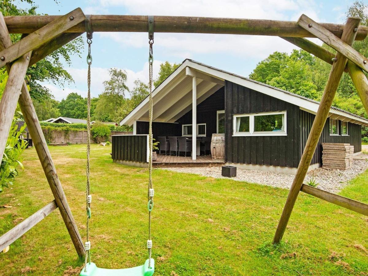 5 Person Holiday Home In B Rkop Egeskov  Exteriör bild